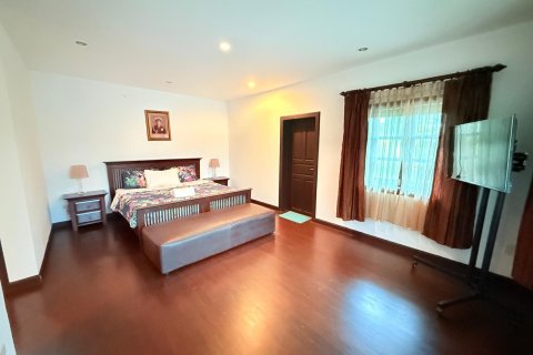 Chalet de 5 dormitorios en Hua Hin, Tailandia № 150202 - foto 25
