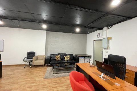 Gewerbeimmobilie in Bangkok, Thailand 125 m2 № 143046