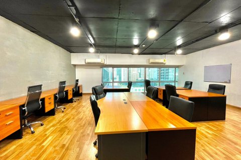 Gewerbeimmobilie in Bangkok, Thailand 125 m2 № 143046 - Foto 2