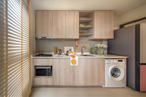 Condominio de 2 dormitorios en Phra Khanong, Bangkok, Tailandia № 143045 - foto 7