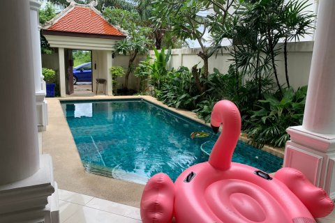Casa de 3 dormitorios en Pattaya, Tailandia № 157473 - foto 14