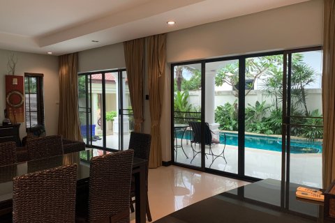Casa de 3 dormitorios en Pattaya, Tailandia № 157473 - foto 13