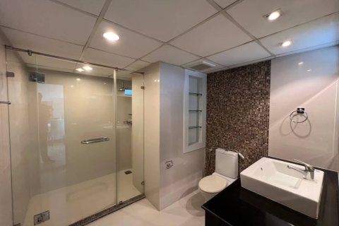 Condominio de 3 dormitorios en Bangkok, Tailandia № 157475 - foto 9