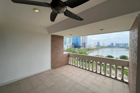 Condominio de 3 dormitorios en Bangkok, Tailandia № 157475 - foto 14