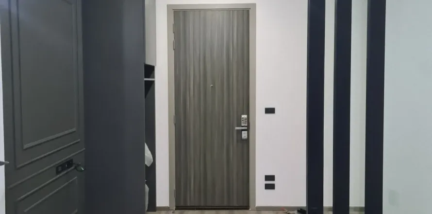 Studio dans le Condo à Watthana, Bangkok, Thaïlande  № 161584