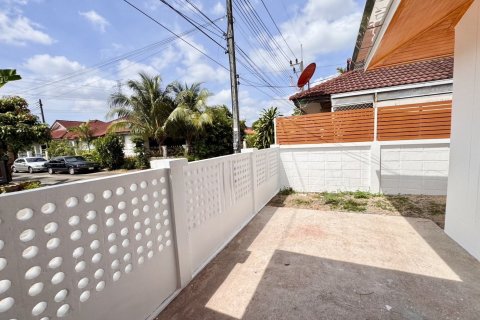 House in Phuket, Thailand 4 bedrooms № 161581 - photo 20