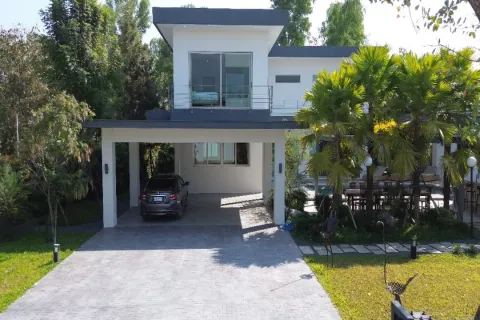 Chalet de 3 dormitorios en Chiang Mai, Tailandia № 162790 - foto 24