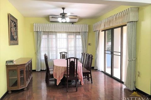 Maison à Pattaya, Thaïlande 4 chambres № 54018
