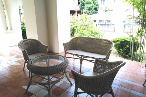 Casa de 4 dormitorios en Pattaya, Tailandia № 54018 - foto 17