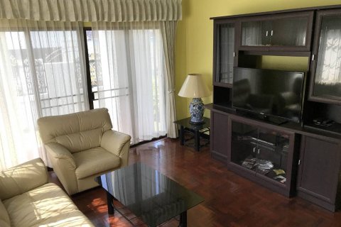 Casa de 4 dormitorios en Pattaya, Tailandia № 54018 - foto 11