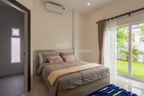 Casa de 3 dormitorios en Bang Lamung, Tailandia № 202284 - foto 9