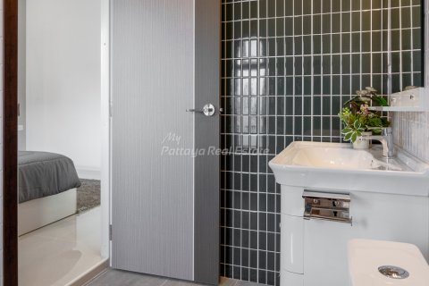 Casa de 3 dormitorios en Bang Lamung, Tailandia № 202284 - foto 16