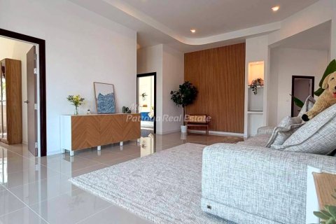 Casa de 3 dormitorios en Bang Lamung, Tailandia № 202283 - foto 11