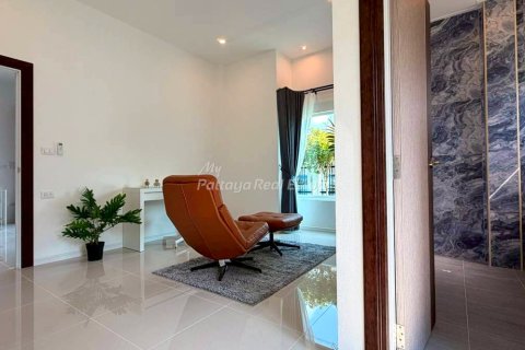 Casa de 3 dormitorios en Bang Lamung, Tailandia № 202283 - foto 14