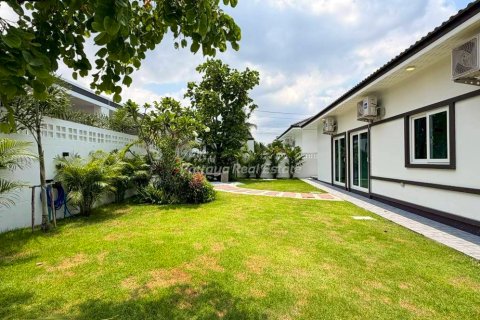 Casa de 3 dormitorios en Bang Lamung, Tailandia № 202283 - foto 7