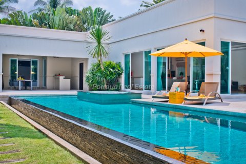 Casa de 3 dormitorios en Bang Lamung, Tailandia № 202280 - foto 14