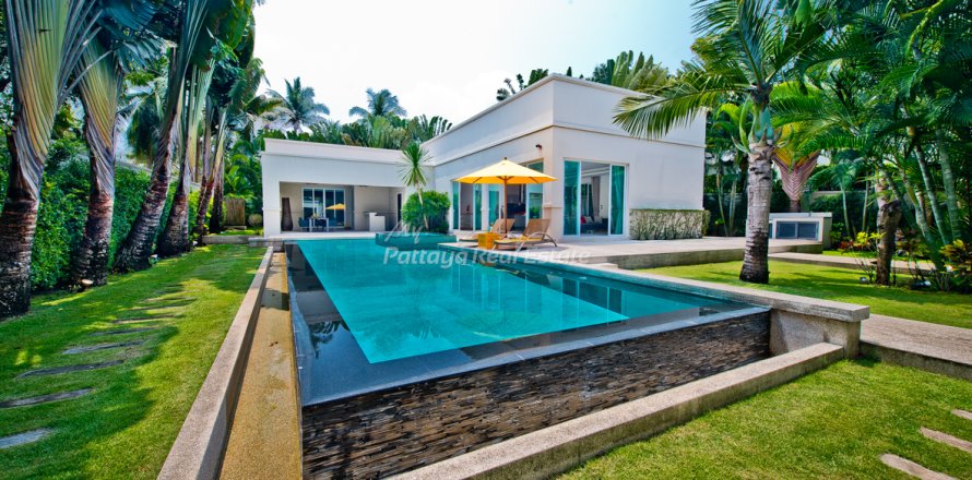 Casa de 3 dormitorios en Bang Lamung, Tailandia № 202280
