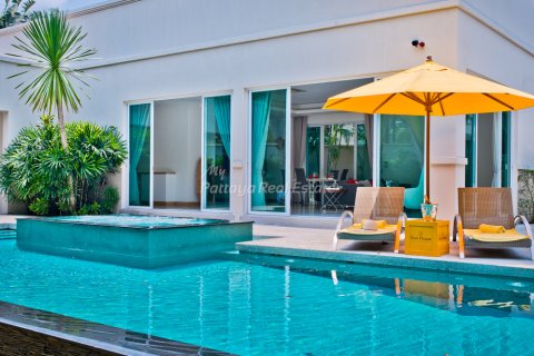 Casa de 3 dormitorios en Bang Lamung, Tailandia № 202280 - foto 13