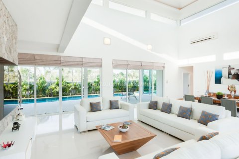 Casa de 3 dormitorios en Bang Lamung, Tailandia № 202281 - foto 3