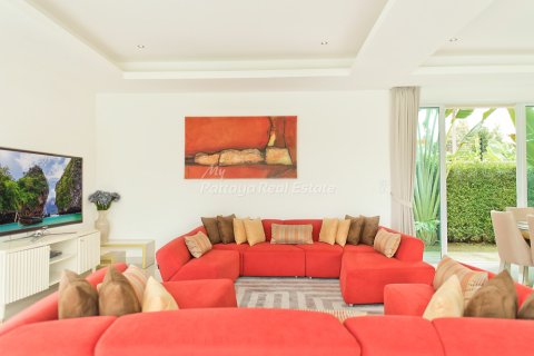 Casa de 3 dormitorios en Bang Lamung, Tailandia № 202278 - foto 22