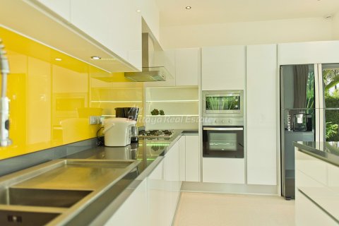Casa de 3 dormitorios en Bang Lamung, Tailandia № 202278 - foto 13