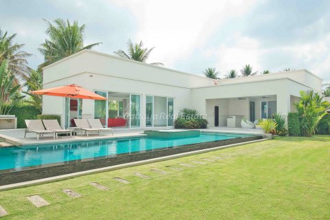 House in Bang Lamung, Thailand 3 bedrooms № 202278