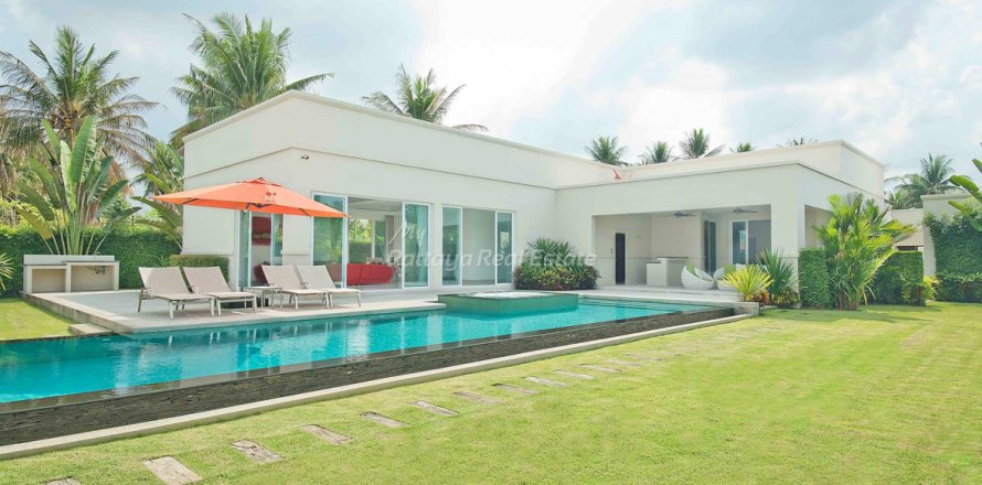 Casa de 3 dormitorios en Bang Lamung, Tailandia № 202278