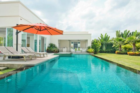 Casa de 3 dormitorios en Bang Lamung, Tailandia № 202278 - foto 5