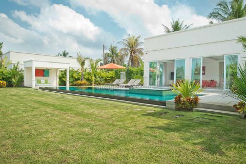 Casa de 3 dormitorios en Bang Lamung, Tailandia № 202278 - foto 6