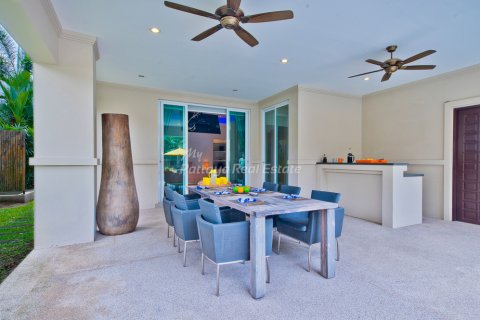 Casa de 3 dormitorios en Bang Lamung, Tailandia № 202279 - foto 18
