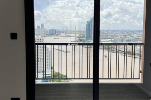 Condominio de 3 dormitorios en Bang Kho Laem, Bangkok, Tailandia № 172841 - foto 4