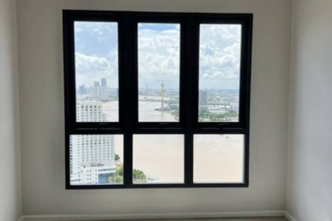 Condominio de 3 dormitorios en Bang Kho Laem, Bangkok, Tailandia № 172841 - foto 3