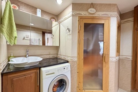 Apartamento de 2 habitaciones en Pattaya, Tailandia № 175629 - foto 9