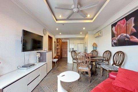 Apartamento de 2 habitaciones en Pattaya, Tailandia № 175629 - foto 3