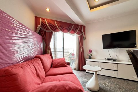 Apartamento de 2 habitaciones en Pattaya, Tailandia № 175629 - foto 4