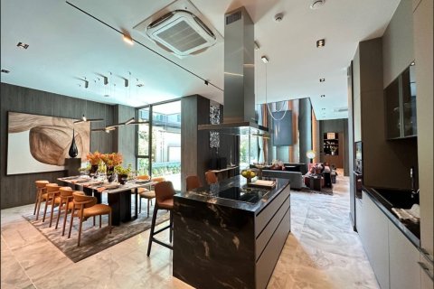 Casa de 4 dormitorios en Bangkok, Tailandia № 180391 - foto 11