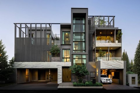 Casa de 4 dormitorios en Bangkok, Tailandia № 180391 - foto 2