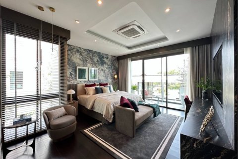 Casa de 4 dormitorios en Bangkok, Tailandia № 180391 - foto 29