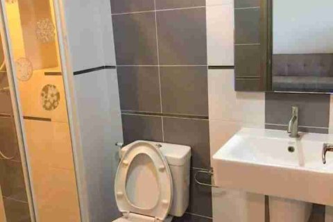 Condominio de 1 dormitorio en Bangkok, Tailandia № 208683 - foto 5