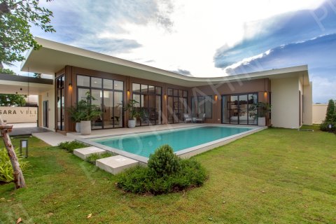Chalet de 3 dormitorios en Hua Hin, Tailandia № 194868 - foto 21