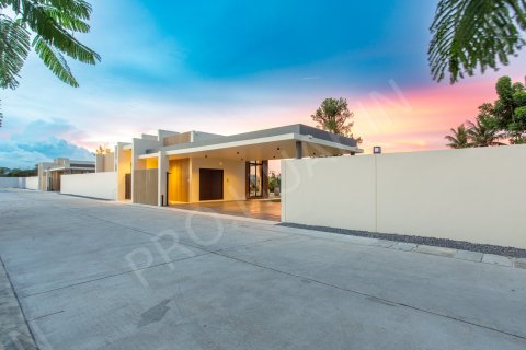 Chalet de 3 dormitorios en Hua Hin, Tailandia № 194868 - foto 13
