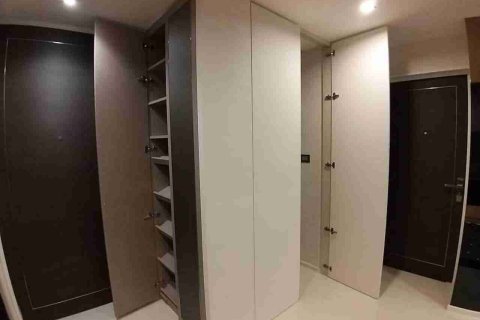Condominio de 1 dormitorio en Thonburi, Bangkok, Tailandia № 183493 - foto 5