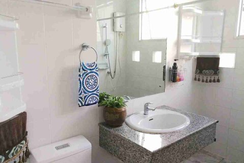 Condominio de 2 dormitorios en Phaya Thai, Bangkok, Tailandia № 183494 - foto 4