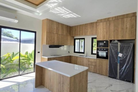 Chalet de 3 dormitorios en Phuket, Tailandia № 117121 - foto 9