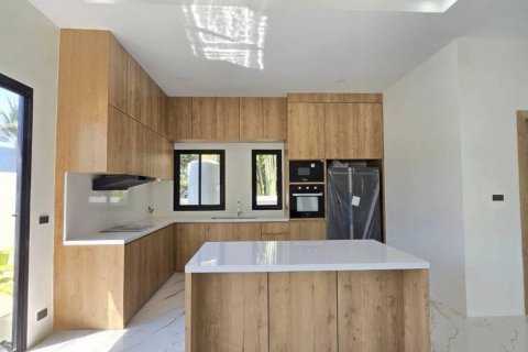 Chalet de 3 dormitorios en Phuket, Tailandia № 117121 - foto 10