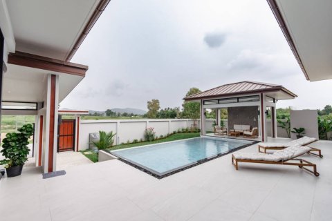 Chalet de 3 dormitorios en Pran Buri, Tailandia № 117119 - foto 3