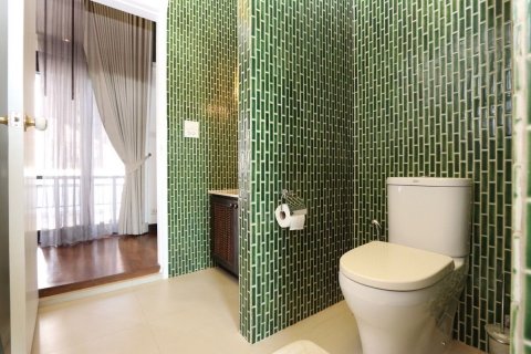 Chalet de 5 dormitorios en Hang Dong, Tailandia № 147958 - foto 24