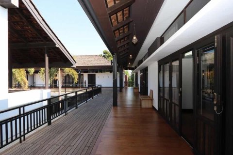 Chalet de 5 dormitorios en Hang Dong, Tailandia № 147958 - foto 20