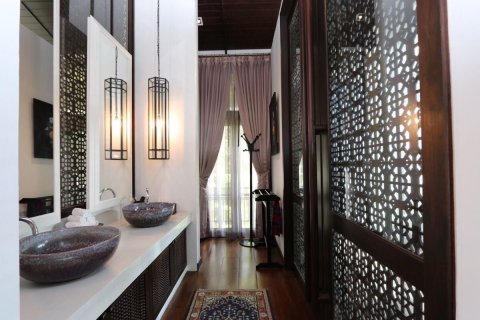 Chalet de 5 dormitorios en Hang Dong, Tailandia № 147958 - foto 12