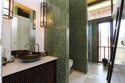 Chalet de 5 dormitorios en Hang Dong, Tailandia № 147958 - foto 28